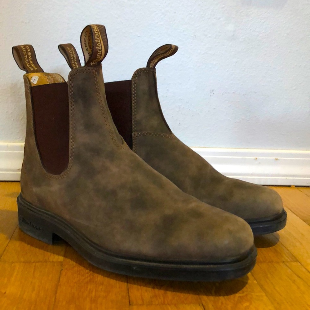 Blundstones - Women’s Dress Chelsea Boot - Rustic Brown Size US 8